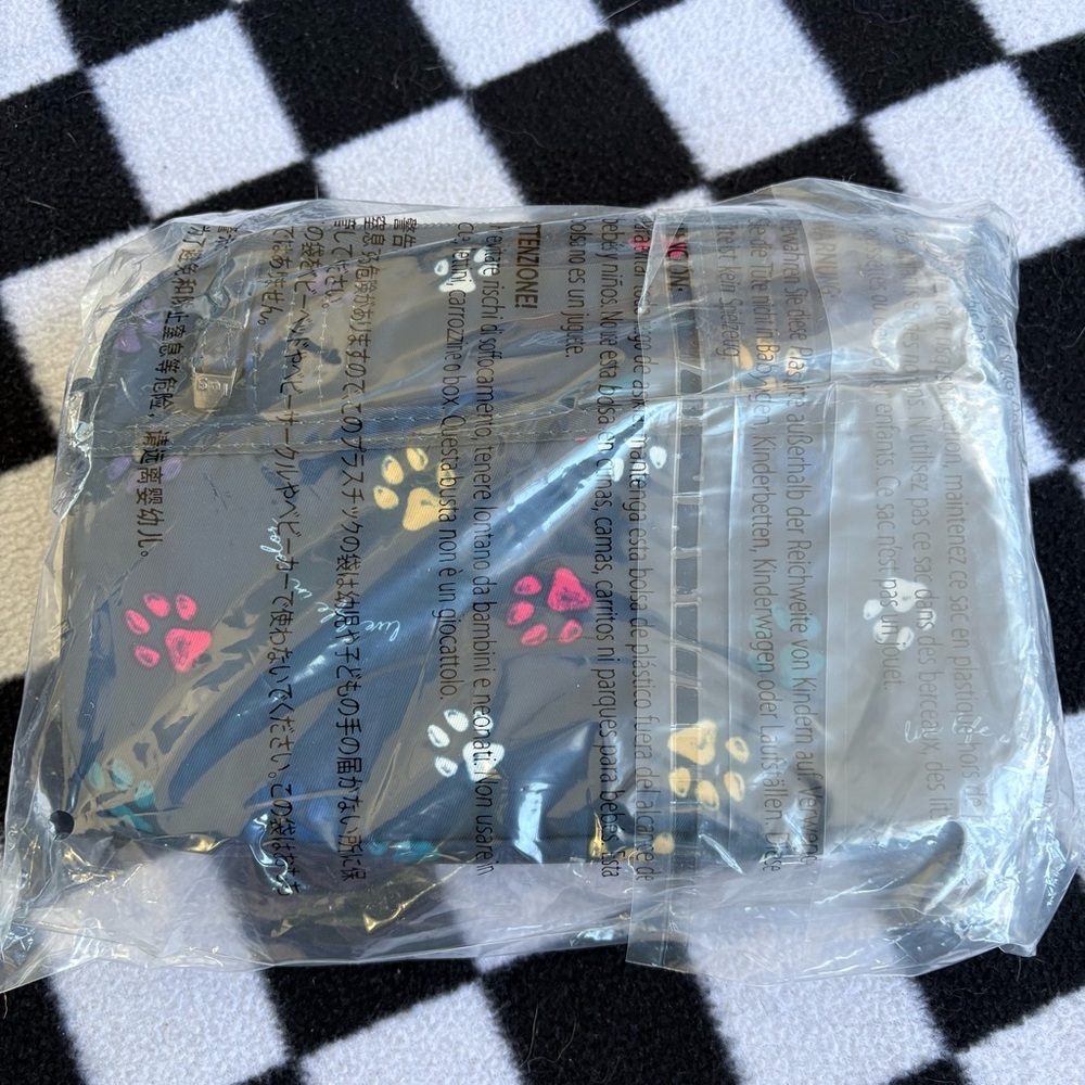 Lug Super Coupe Crossbody Belt Bag Paws Navy NWT RFID Travel Organizer - Picture 4 of 6